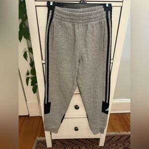 Adidas kids gray and black jogger sweatpants size 10-12 excellent condition